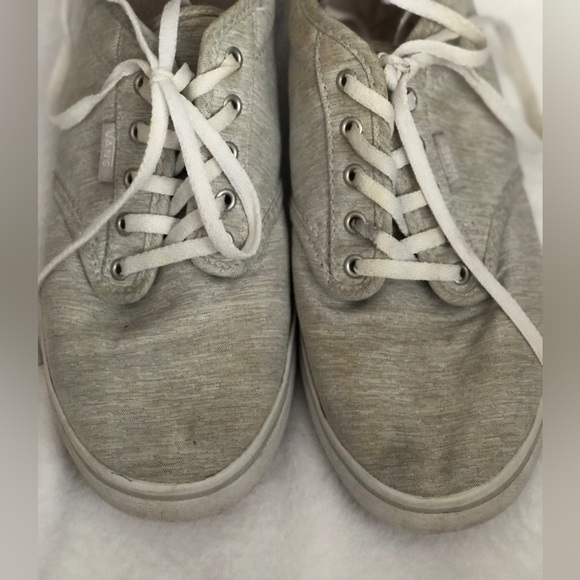 COPY - Womens Vans | Size 7.5 - Picture 6 of 7